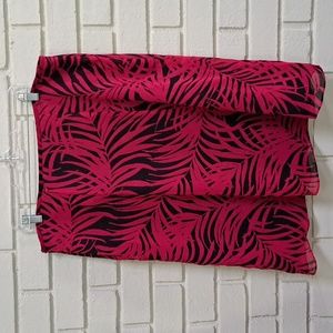 Le Suit Fusia/Black Tropical Lined Midi Skirt. Size 16 NWOT